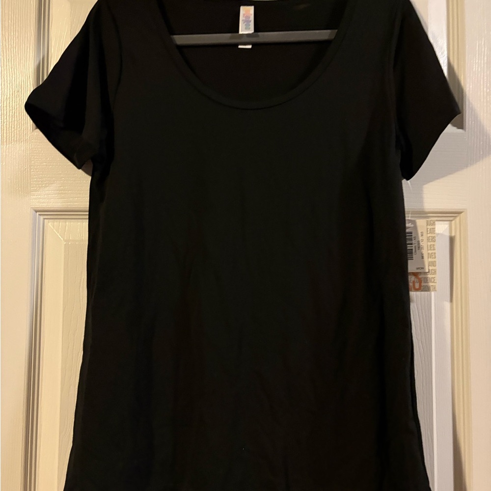 LuLaRoe Black Short Sleeve Top
